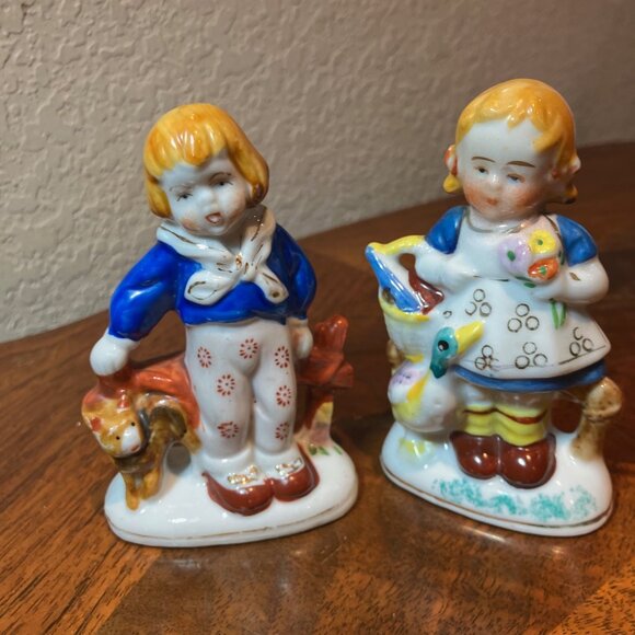 Pair‎ of Occupied Japan (1940's) Ceramic Children Figurines - Picture 1 of 9